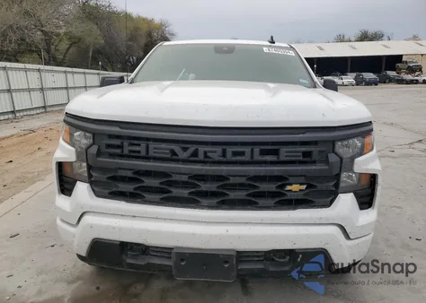 2024 Chevrolet Silverado K1500 Custom z USA, uszkodzony, nr VIN 3GCPDBEK8RG224859